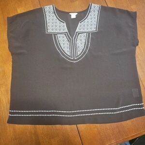 Ariat Women's Top, NWOT, brown with cream embroidery, xxl